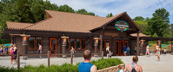 http://Wildebeestro%20restaurant%20in%20Splashin'%20Safari.