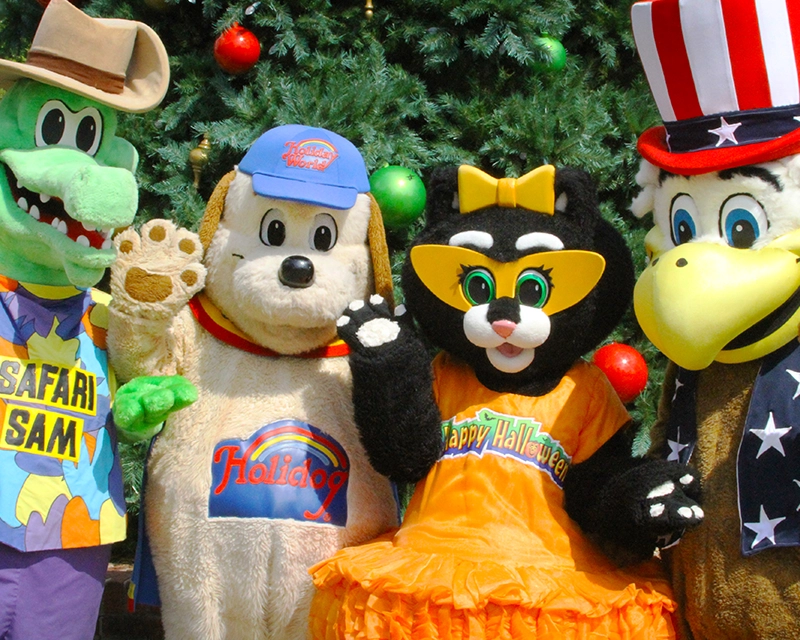 Seasonal costume character jobs at Holiday World & Splashin' Safari