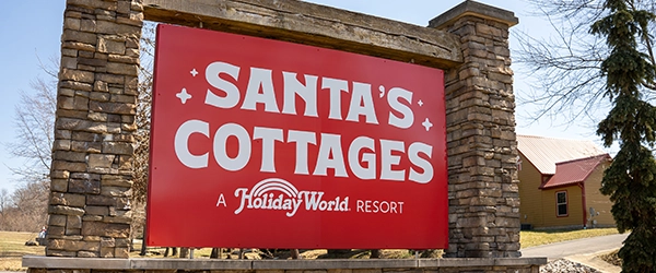 http://Santa's%20Cottages%20Staff%20Jobs%20available%20through%20Holiday%20World%20&%20Splashin'%20Safari